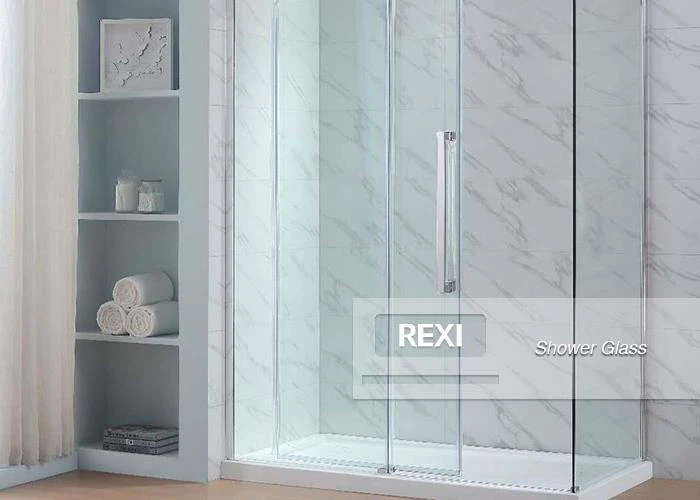 Rammeløs glas brusebad